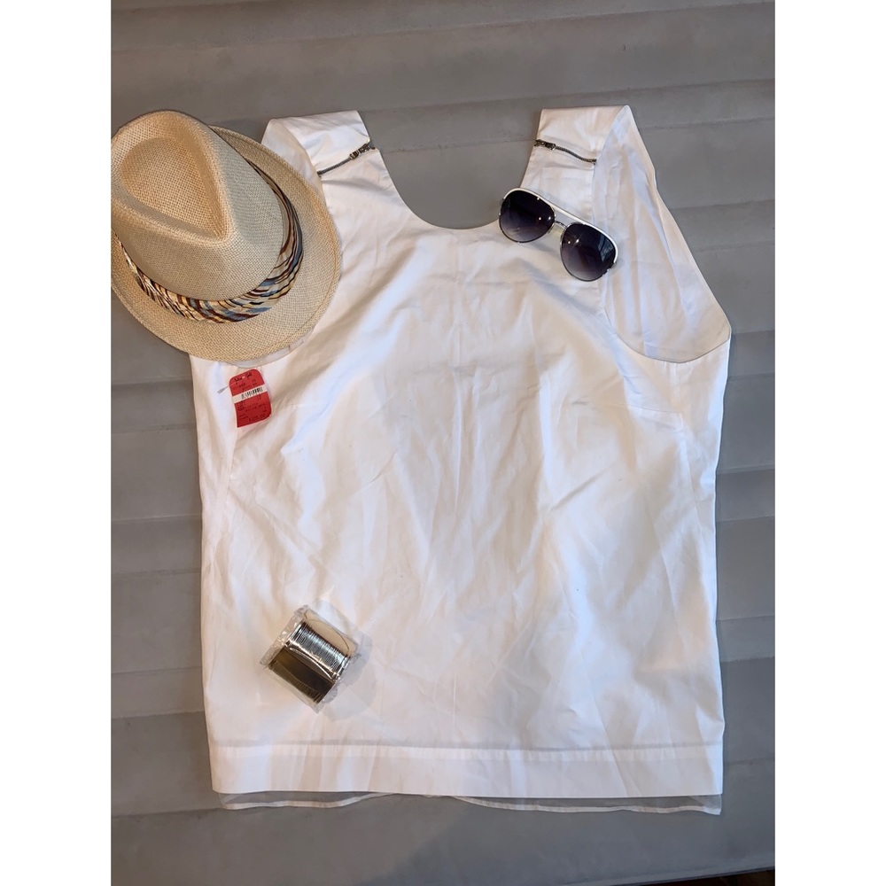 White Silk Trim Zippered Shoulder Open Vest Top - Picture 1 of 6